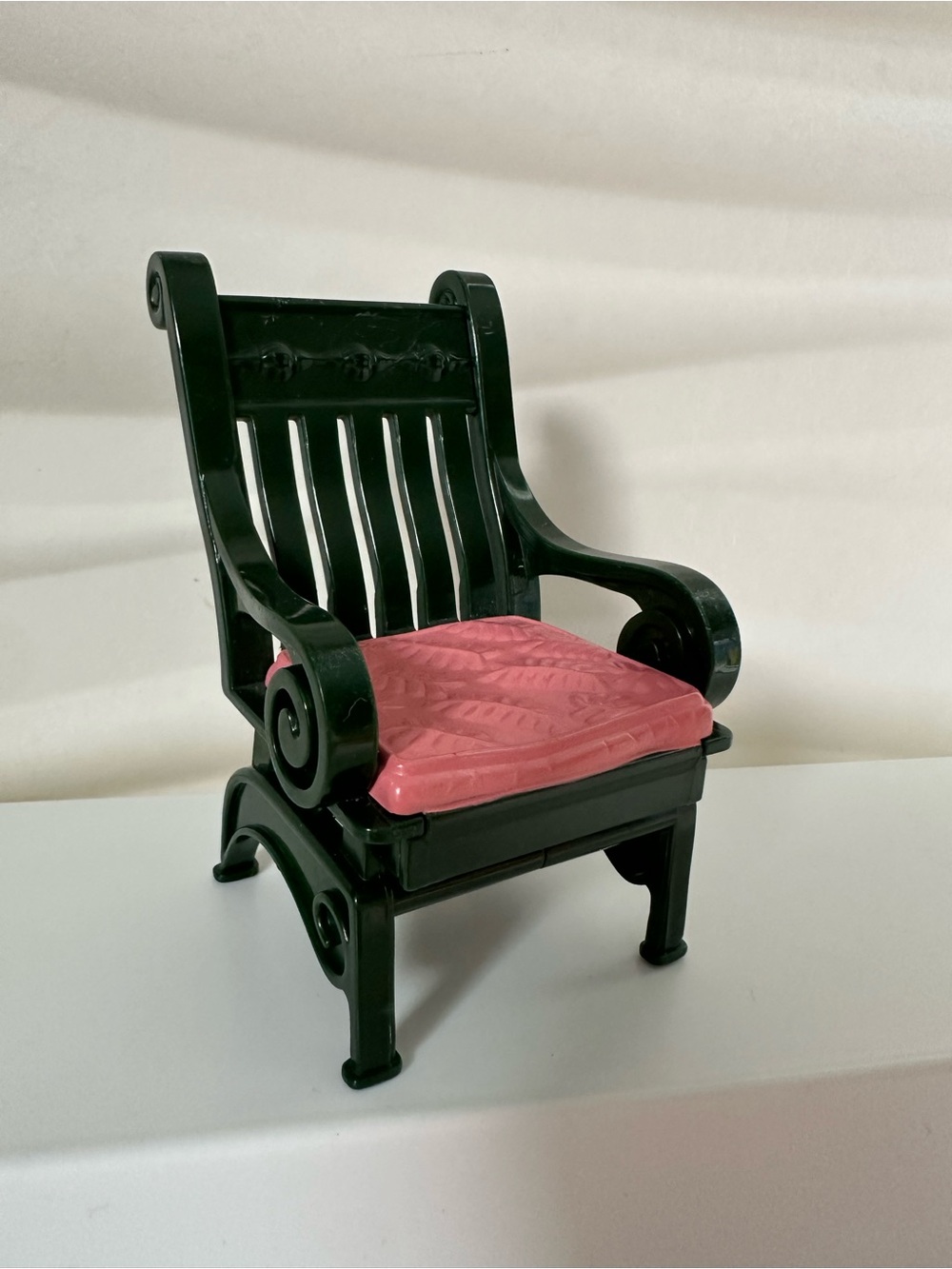 Fisher-Price Loving Family Dollhouse Green Pink Cabana Chair Outdoor Patio fair